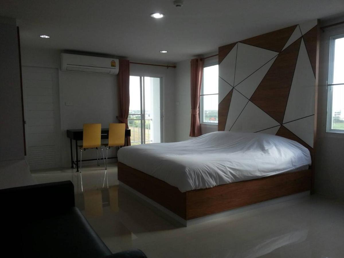 Aparthotel The Seasons à Pathum Thani Extérieur photo