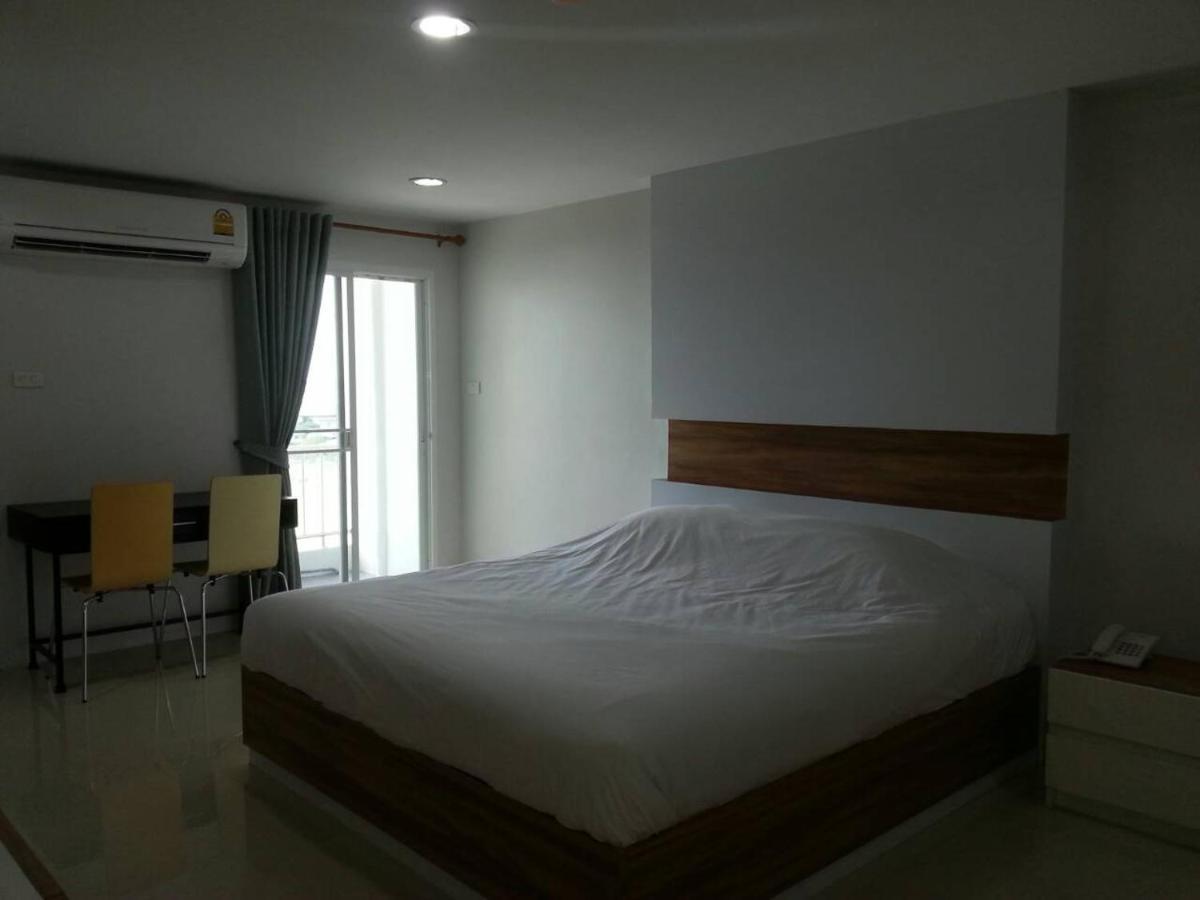 Aparthotel The Seasons à Pathum Thani Extérieur photo