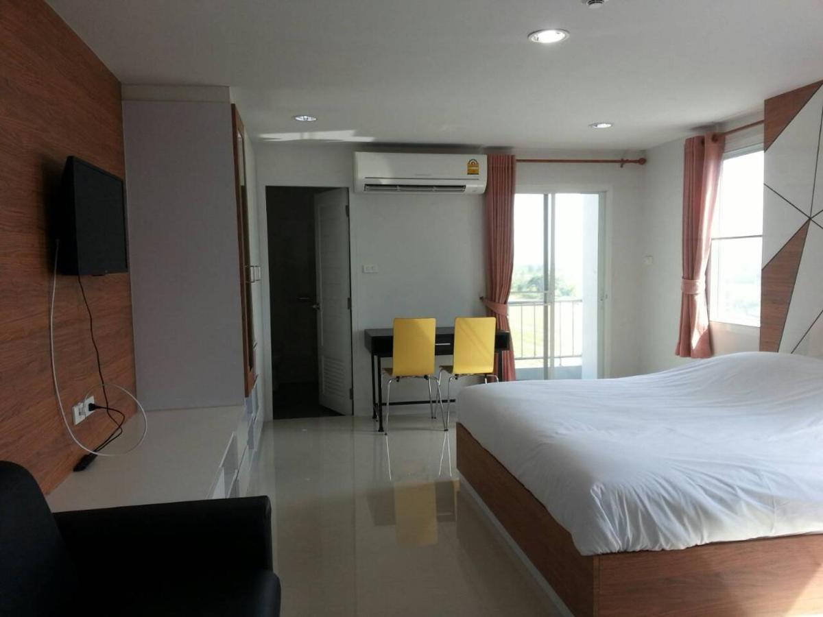 Aparthotel The Seasons à Pathum Thani Extérieur photo