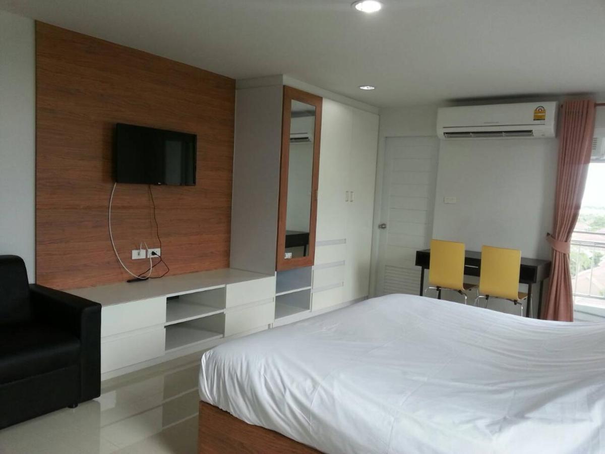 Aparthotel The Seasons à Pathum Thani Extérieur photo